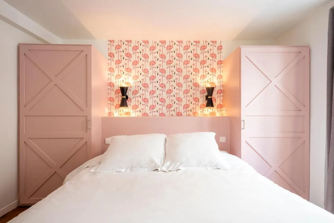 Holidaysinparis - Bourg Tibourg