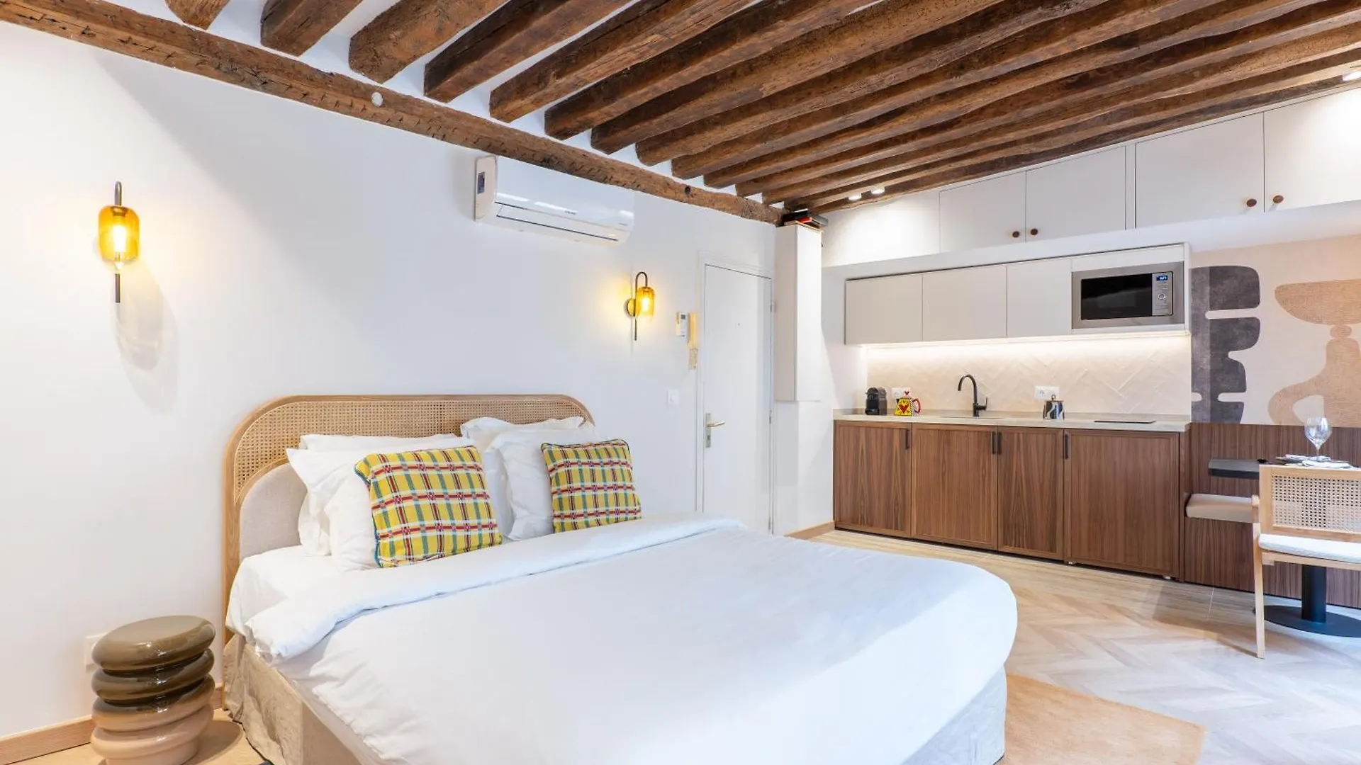 Holidaysinparis - Bourg Tibourg 0*, Париж Франция