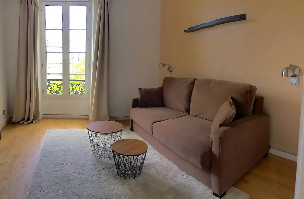 Holidaysinparis - Bourg Tibourg 0*, Париж Франция